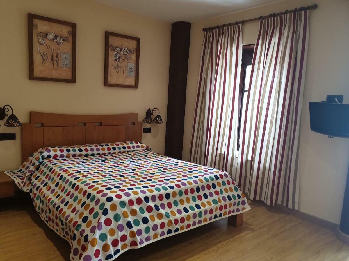 El Cuartelillo Viejo Konuk evi Polientes Dış mekan fotoğraf